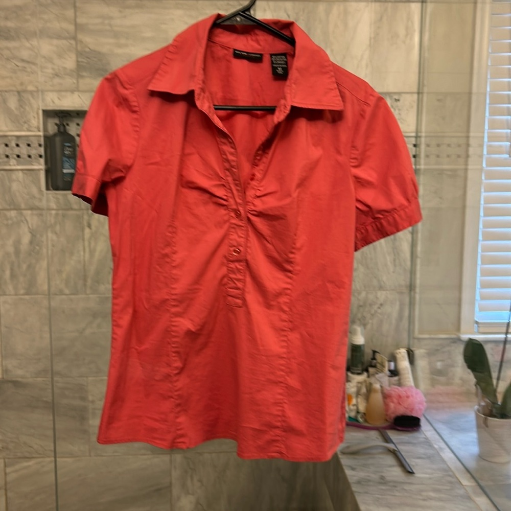 Nice 1/2 button up collar top